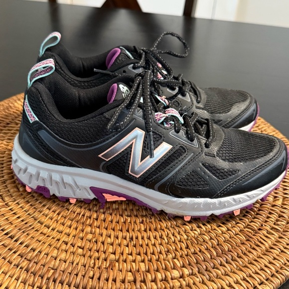 New Balance Black and Lavender Athletic Shoes 412 V3 - Picture 3 of 8